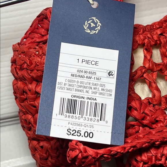 Universal Thread Spritz, Red and White- Crochet Mesh Tote Crossbody Bag. - Picture 2 of 8